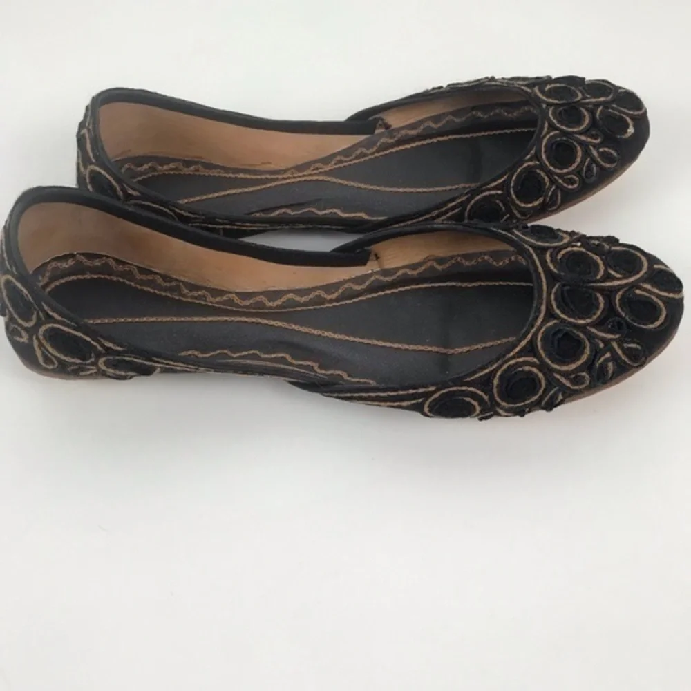 Black Color Embroidered Handcrafted Khussa Size 8